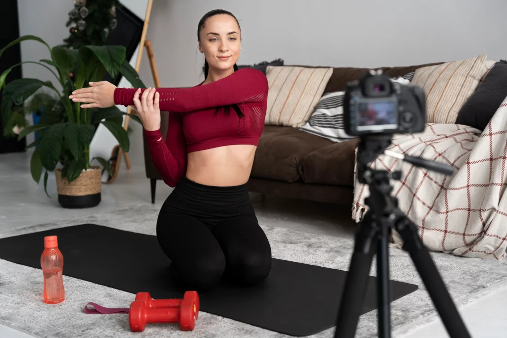 Online personal trainers for weight loss demonstrating a home workout session